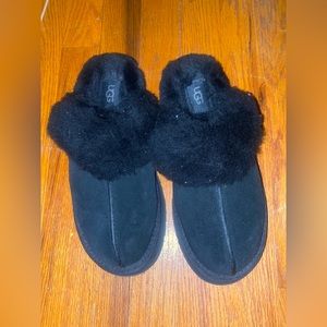 Black Ugg Slippers